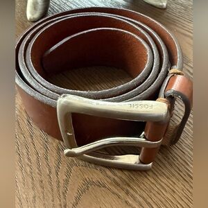 Fossil Men's Tan Brown Leather Belt with Brushed Silver Buckle
